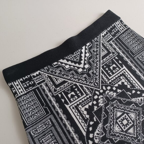 Premise Geometric Pattern Knit Pencil Skirt - Picture 3 of 15